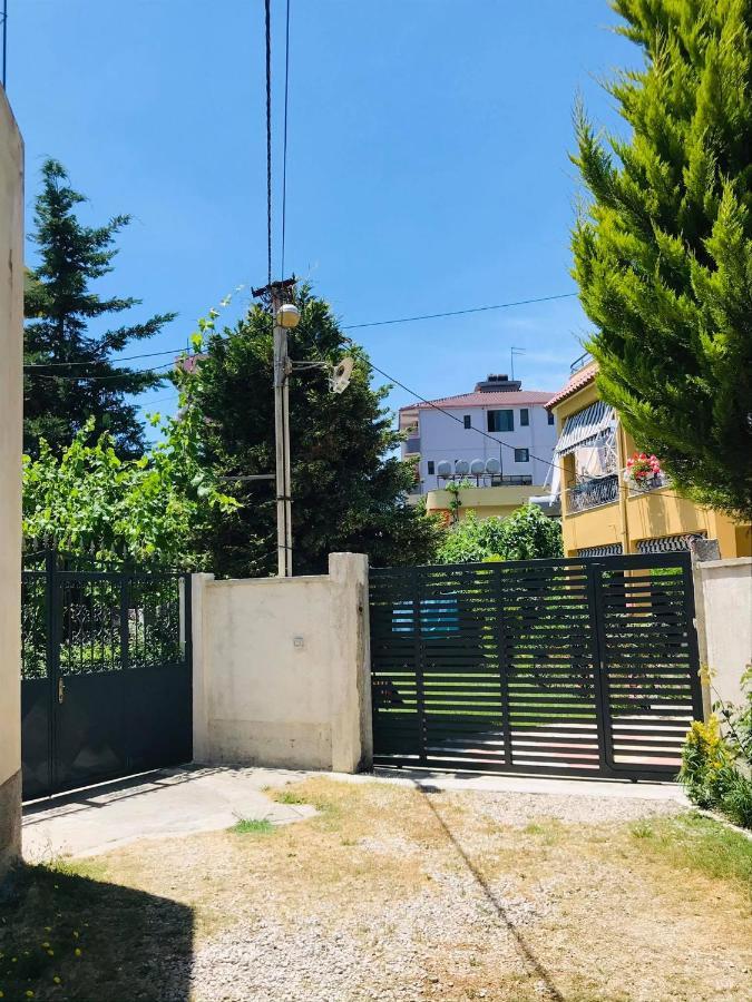 Vila Aliaj Luxury Apartment With 2 Rooms With Private Wonderful Terrace Durrës Exteriör bild