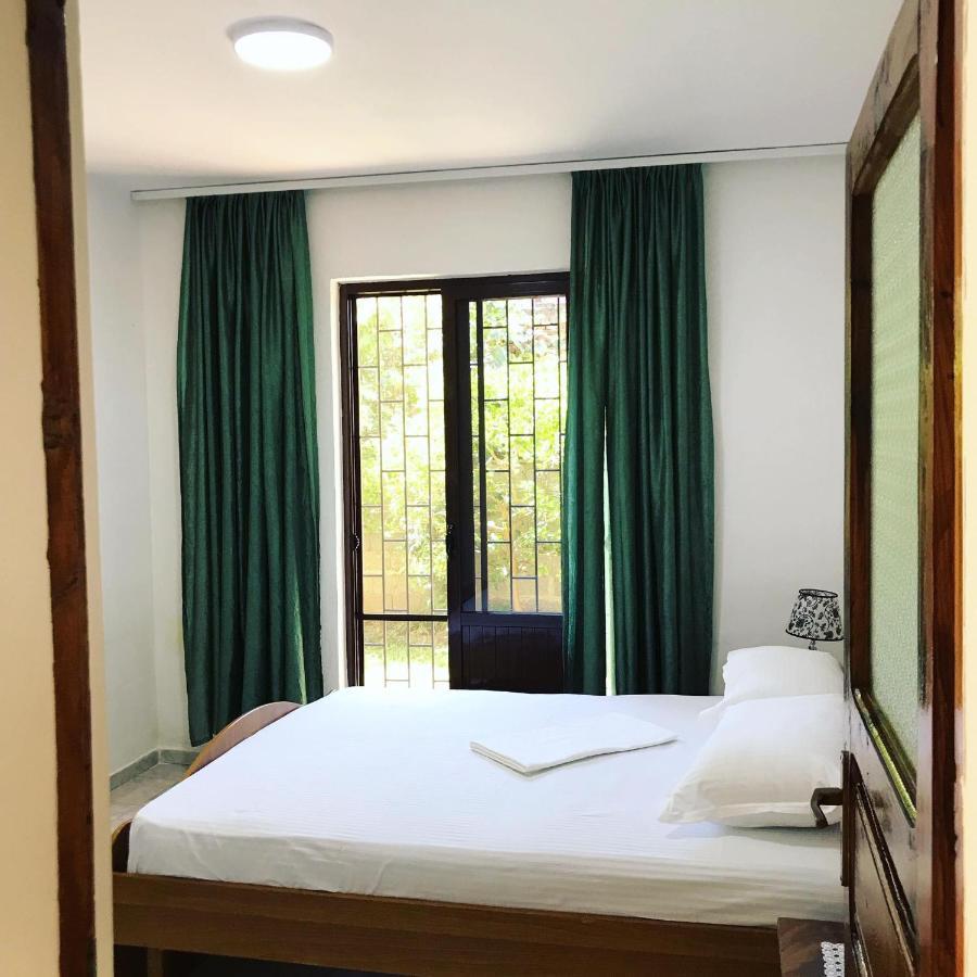 Vila Aliaj Luxury Apartment With 2 Rooms With Private Wonderful Terrace Durrës Exteriör bild