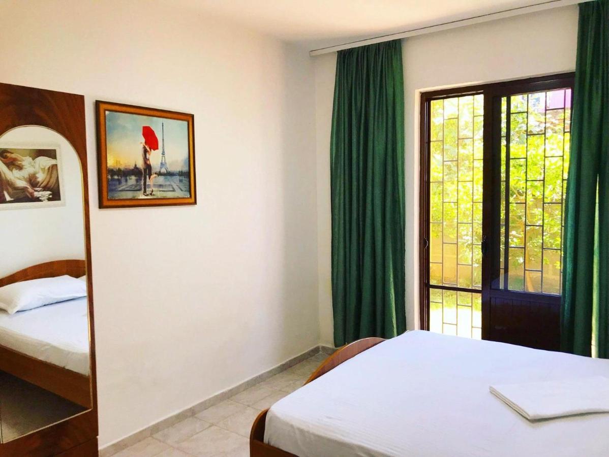 Vila Aliaj Luxury Apartment With 2 Rooms With Private Wonderful Terrace Durrës Exteriör bild