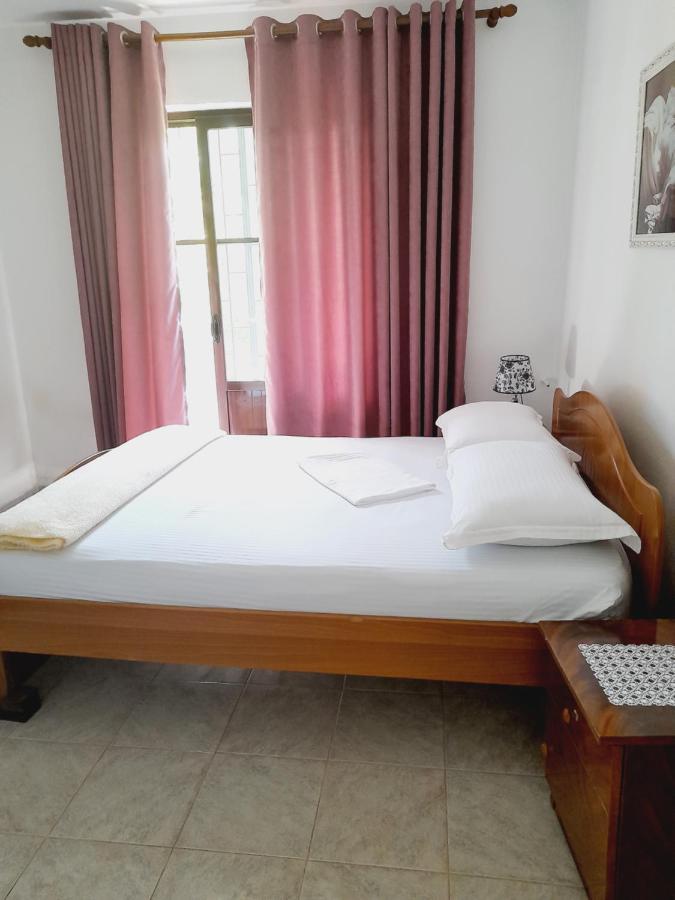 Vila Aliaj Luxury Apartment With 2 Rooms With Private Wonderful Terrace Durrës Exteriör bild