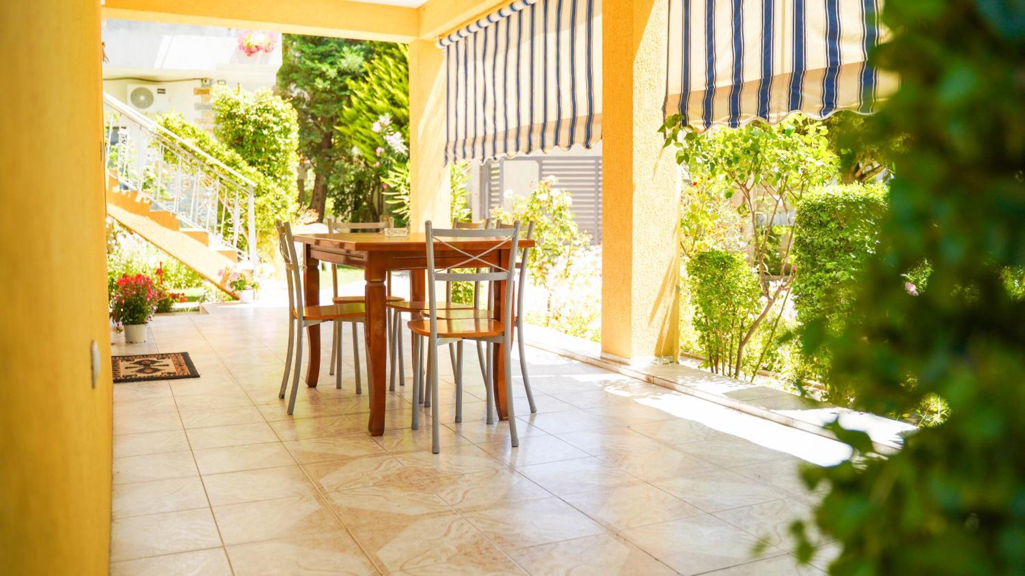Vila Aliaj Luxury Apartment With 2 Rooms With Private Wonderful Terrace Durrës Exteriör bild