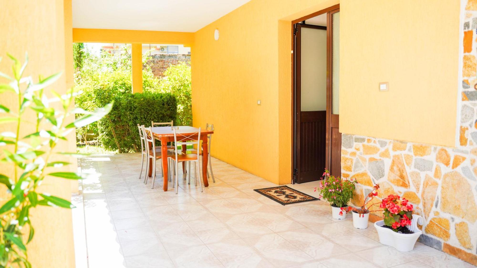 Vila Aliaj Luxury Apartment With 2 Rooms With Private Wonderful Terrace Durrës Exteriör bild
