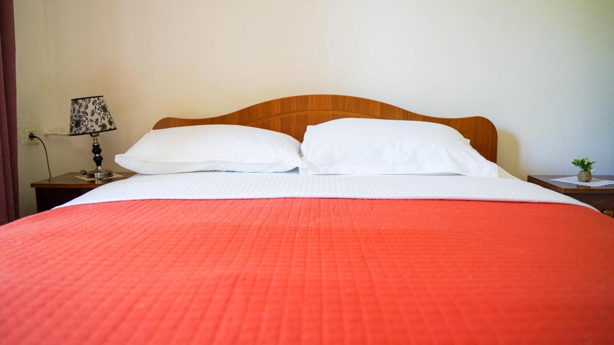 Vila Aliaj Luxury Apartment With 2 Rooms With Private Wonderful Terrace Durrës Exteriör bild