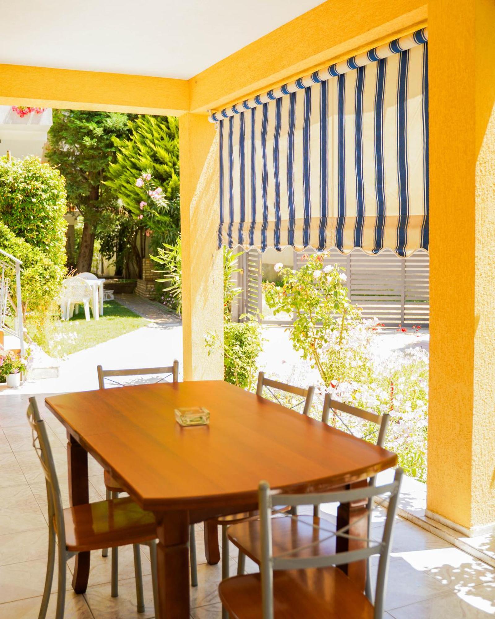 Vila Aliaj Luxury Apartment With 2 Rooms With Private Wonderful Terrace Durrës Exteriör bild