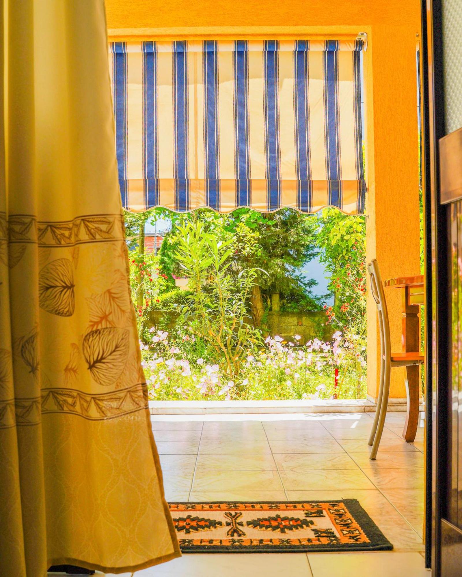 Vila Aliaj Luxury Apartment With 2 Rooms With Private Wonderful Terrace Durrës Exteriör bild