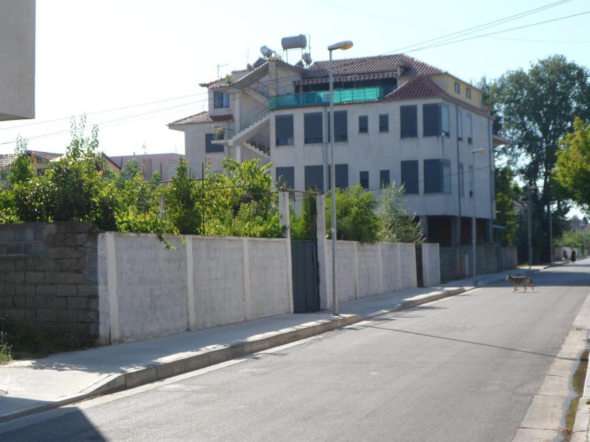 Vila Aliaj Luxury Apartment With 2 Rooms With Private Wonderful Terrace Durrës Exteriör bild